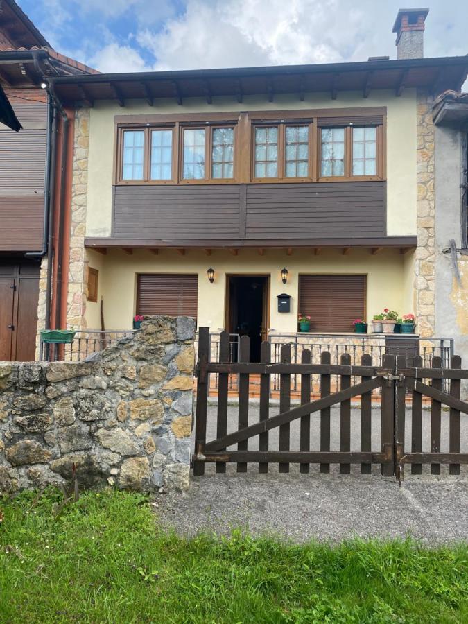 Casa Luisa Biedes, Pilona Villa Infiesto Eksteriør billede