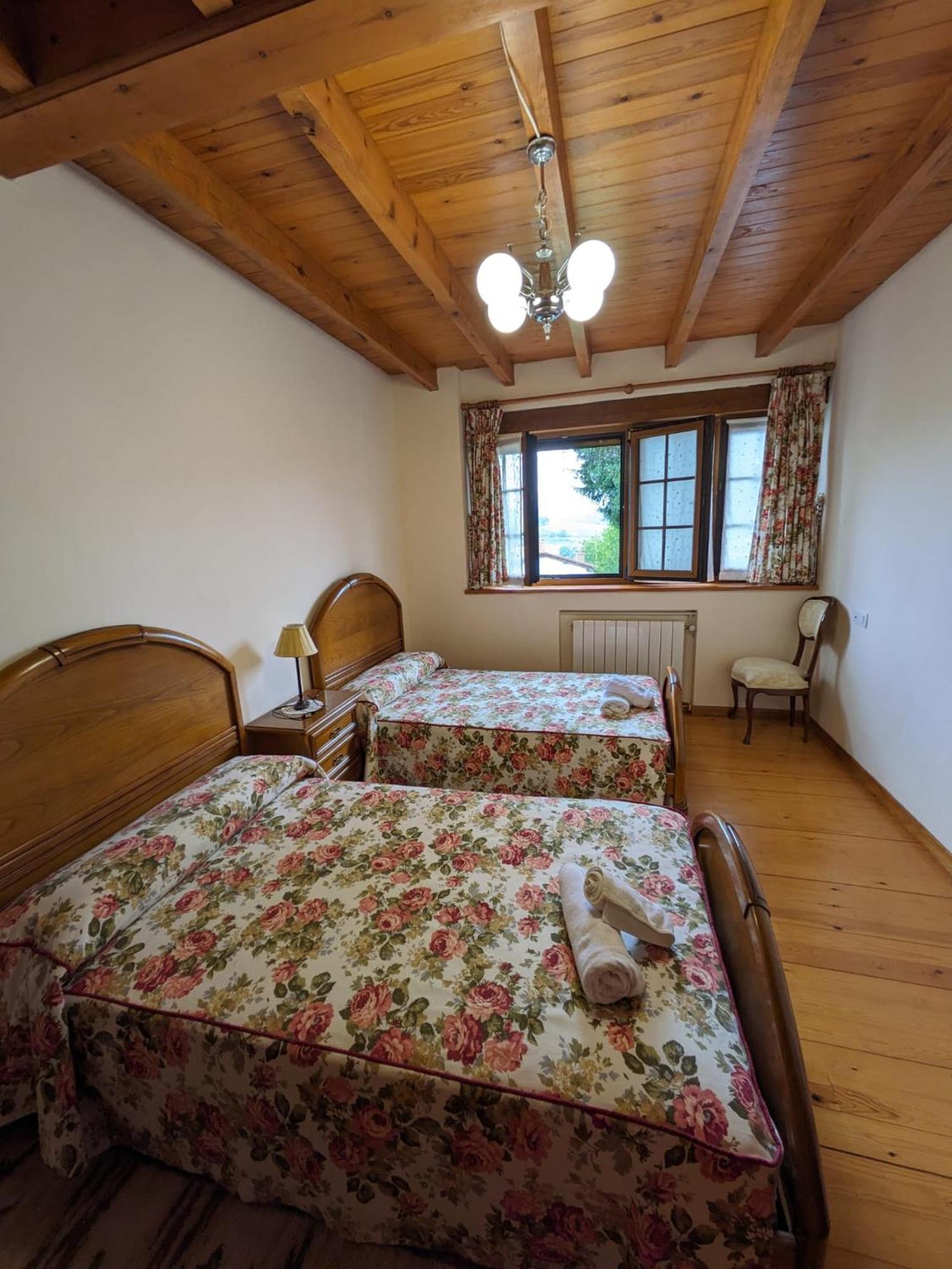 Casa Luisa Biedes, Pilona Villa Infiesto Eksteriør billede