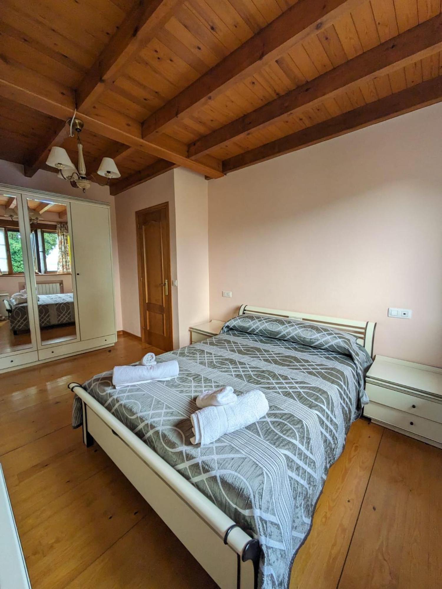 Casa Luisa Biedes, Pilona Villa Infiesto Eksteriør billede